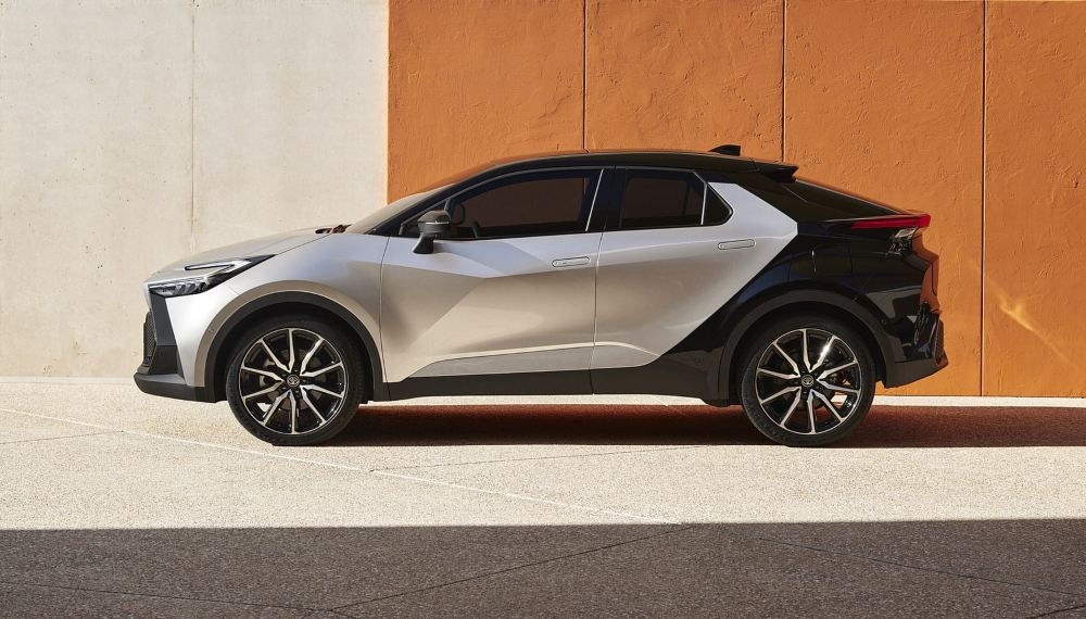 Toyota C-HR Self-Charging Hybrid Side