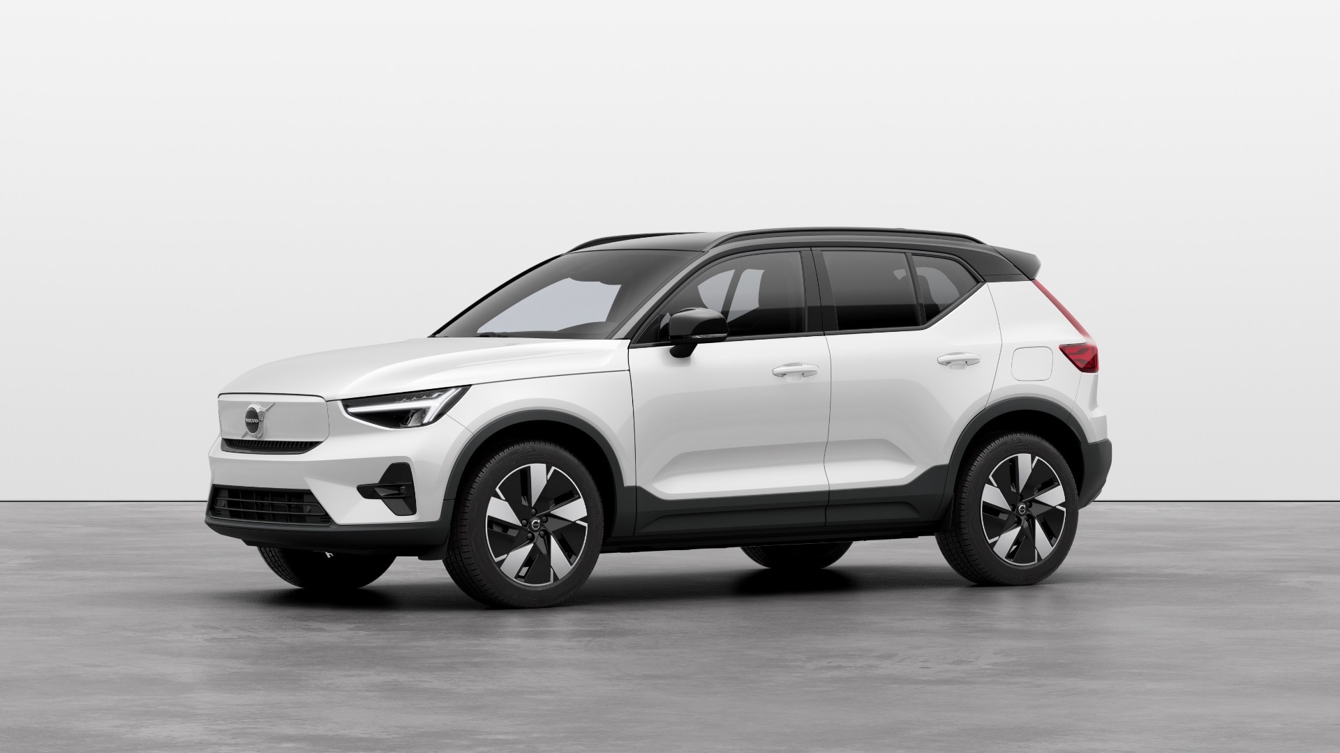 Volvo XC40 Recharge Electric 300kW Recharge Twin Plus 82kWh 5dr AWD Auto Image 1