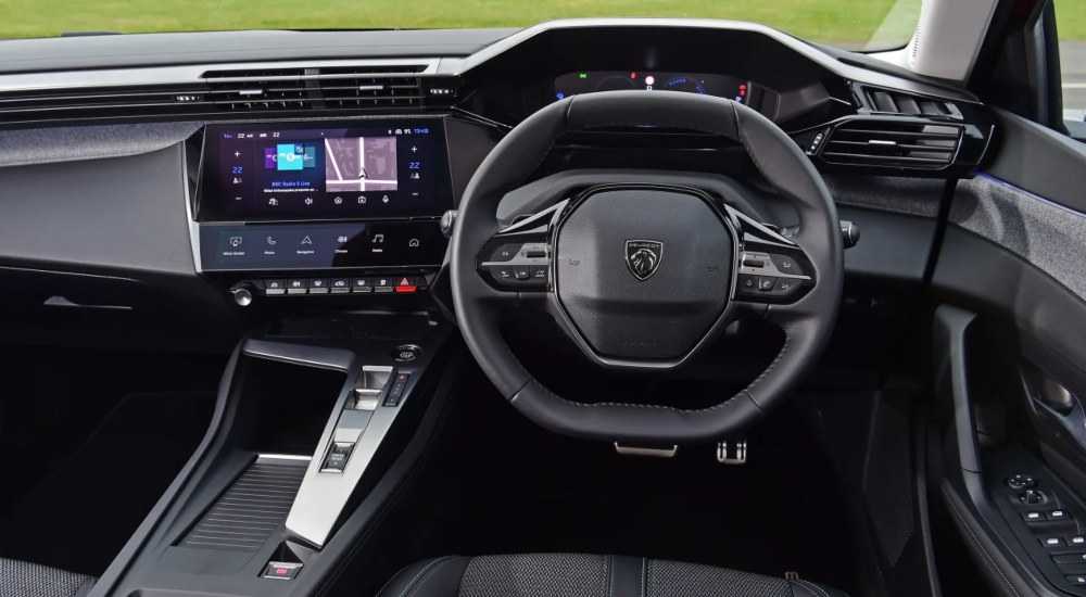 New Peugeot 308 Hybrid Interior
