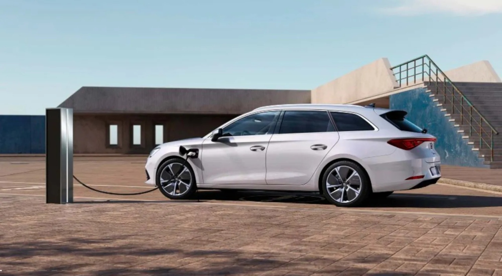 New SEAT Leon e-Hybrid Estate