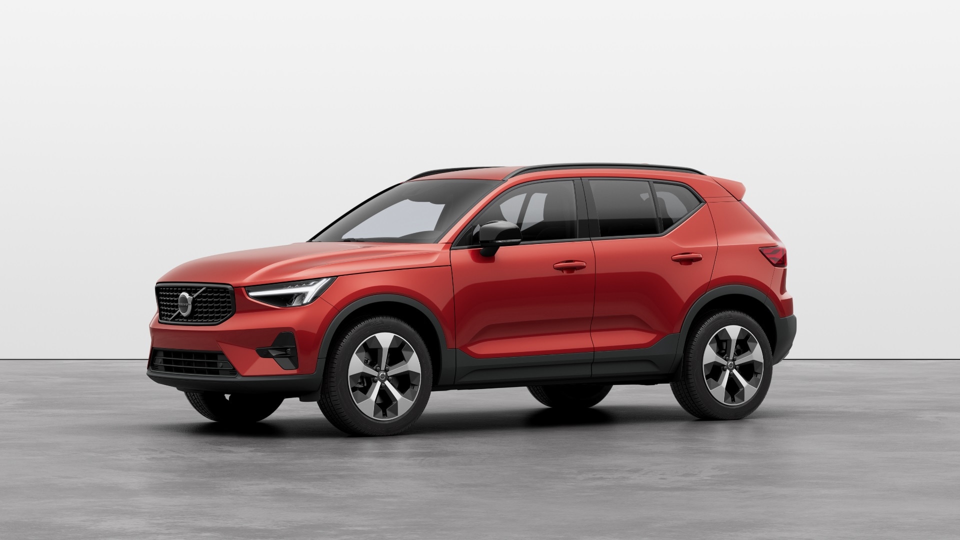 Volvo XC40 2.0 B4P Plus Dark 5dr Auto Image 1