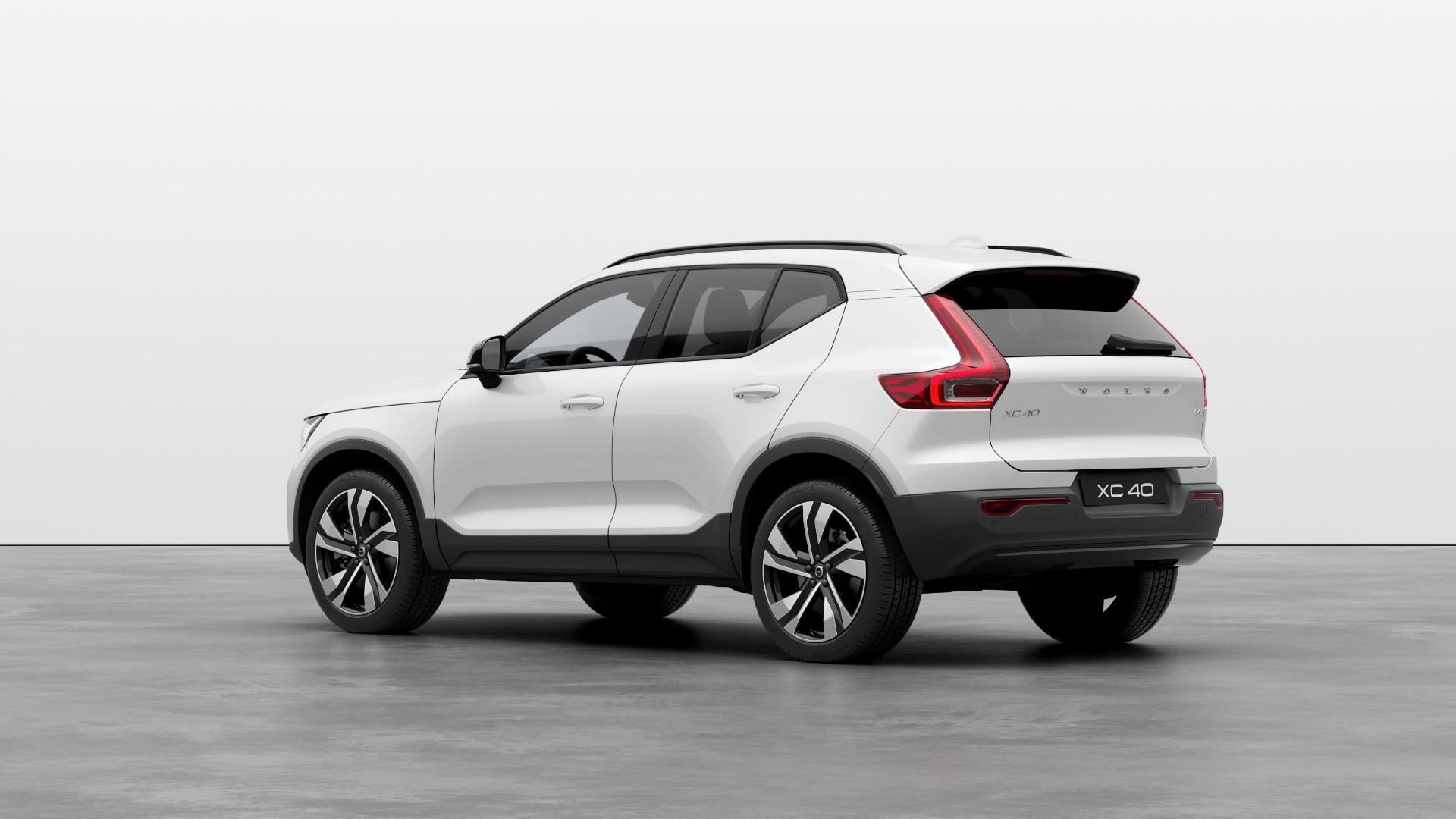 Volvo XC40 2.0 B4P Ultra Dark 5dr Auto Image 3