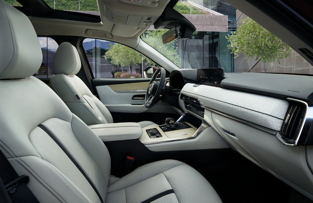 New Mazda CX-80 PHEV interior