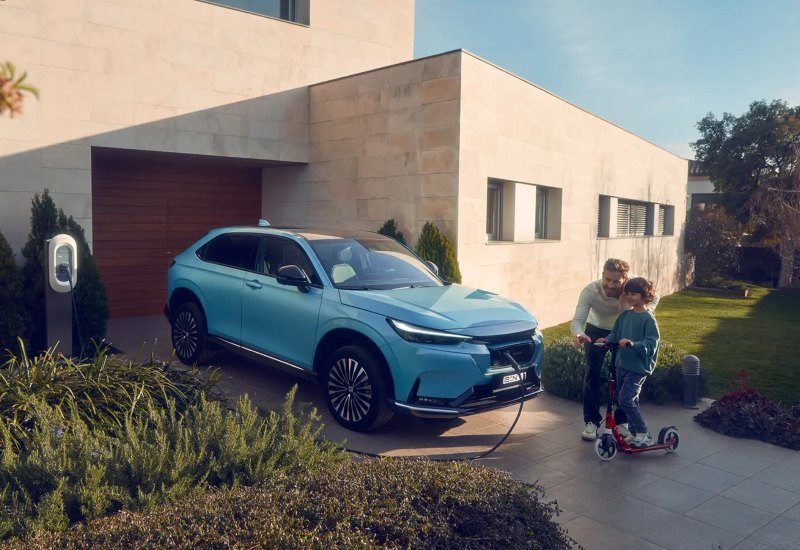Charging a Honda e:Ny1