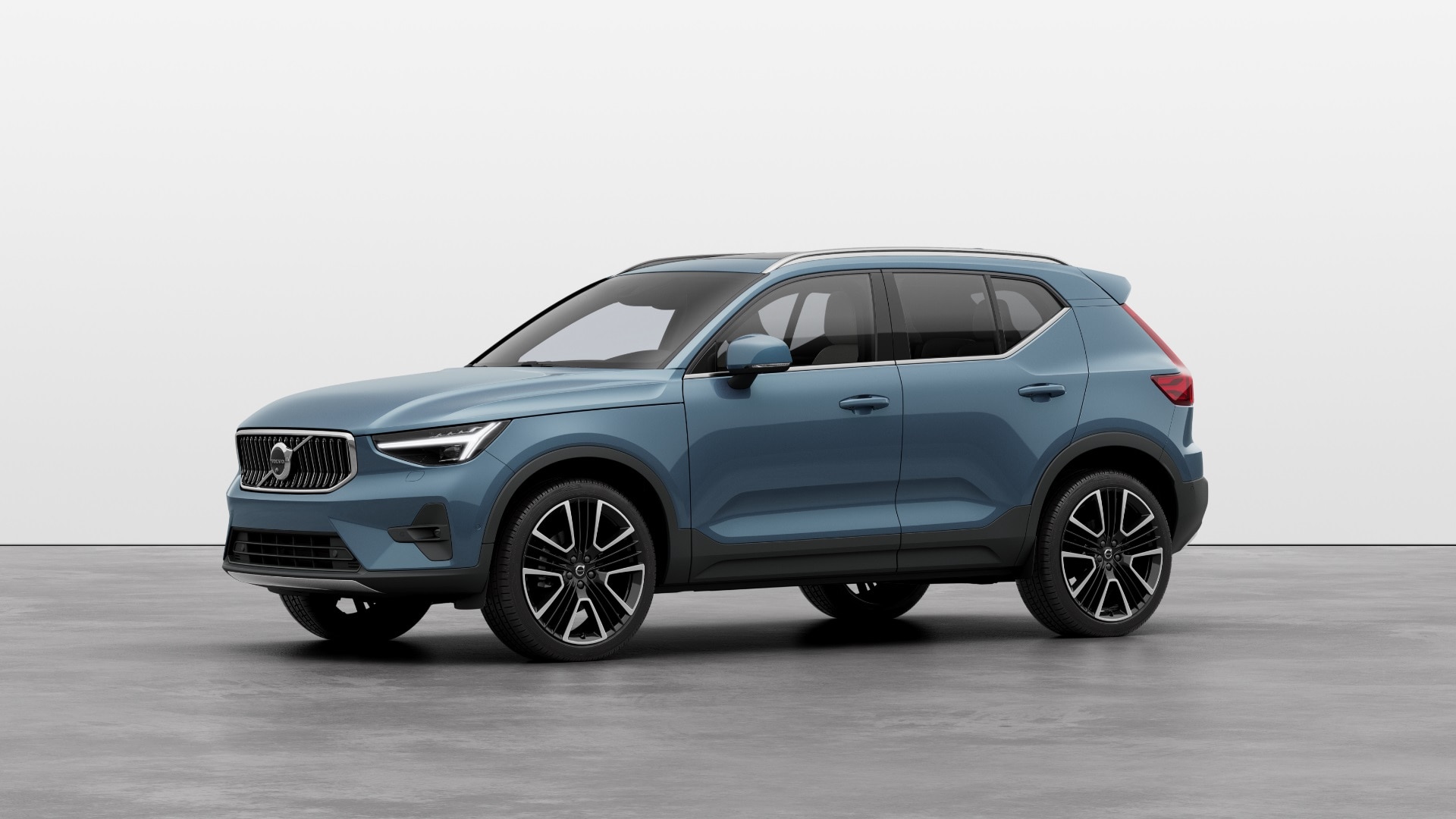 Volvo XC40 2.0 B3P Ultra Bright 5dr Auto Image 1