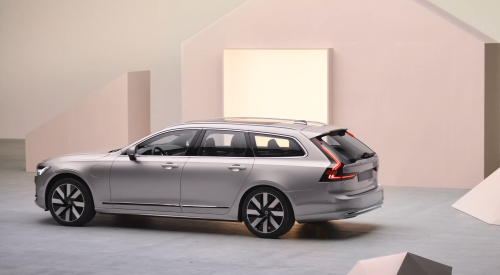 New Volvo V90 Plug-In Hybrid Models