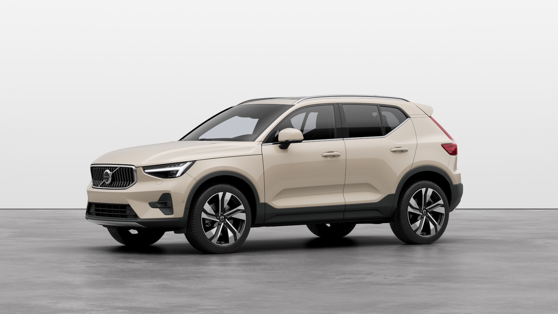 Volvo XC40 2.0 B4P Ultra Bright 5dr Auto Image 1