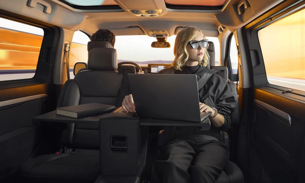 New Peugeot E-Traveller Interior