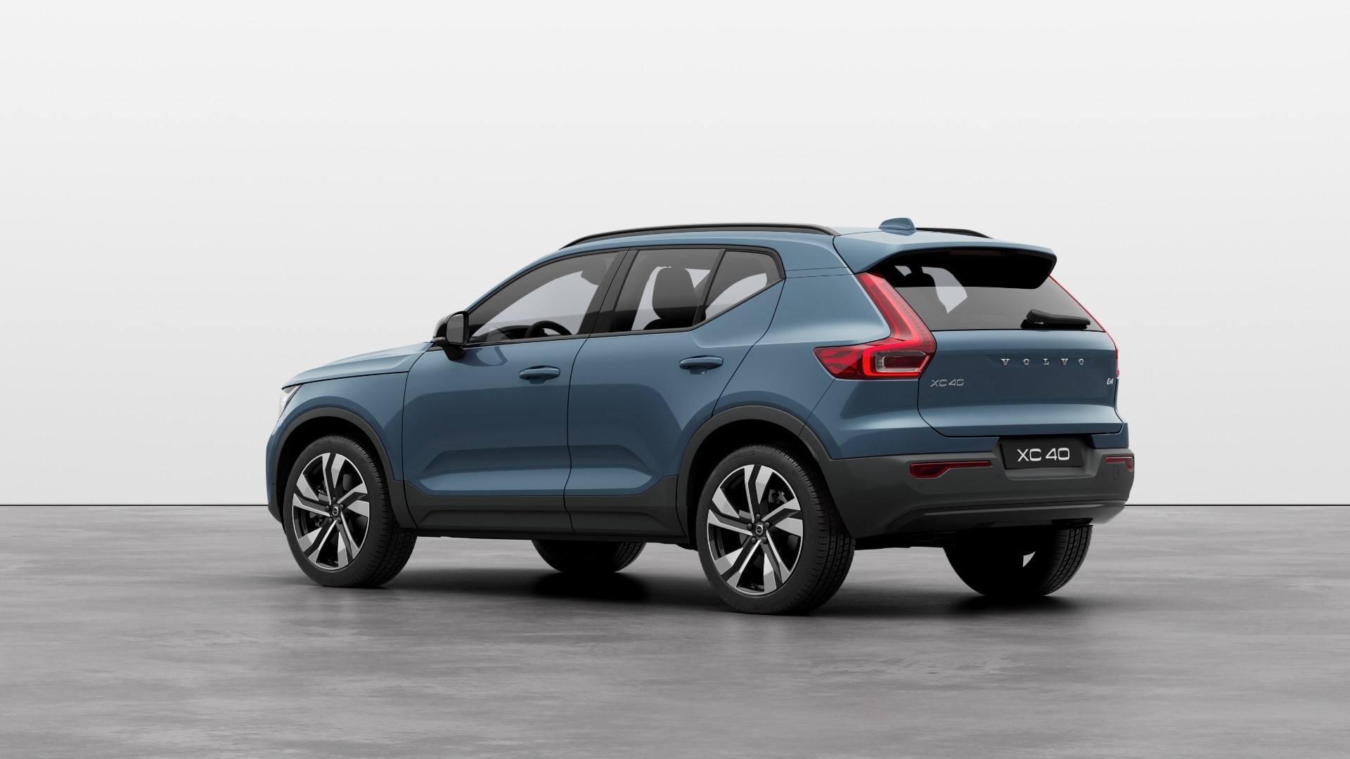 Volvo XC40 2.0 B4P Plus Dark 5dr Auto Image 3