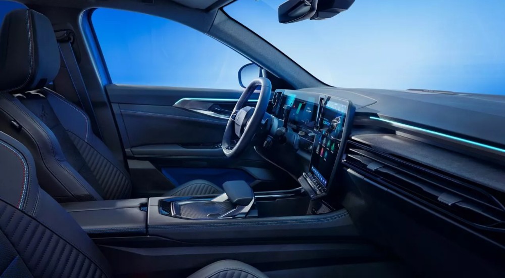 New Renault Rafale PHEV Interior