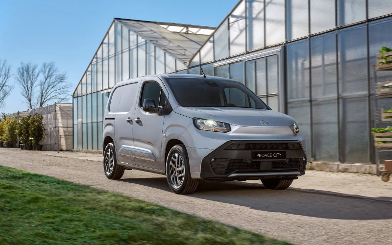 Toyota Second-Hand Vans for Sale