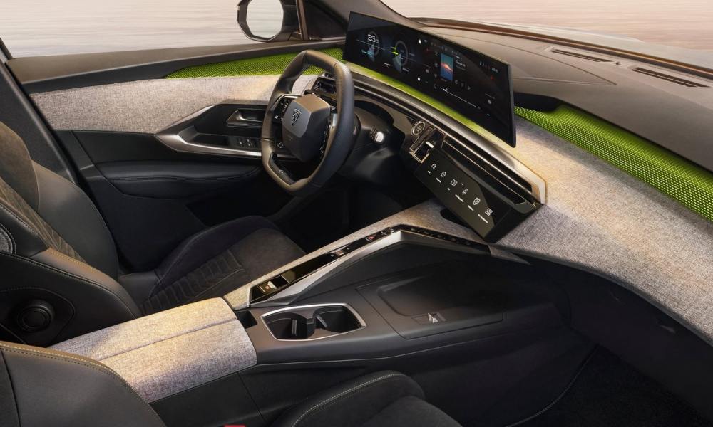 New Peugeot E-5008 Interior