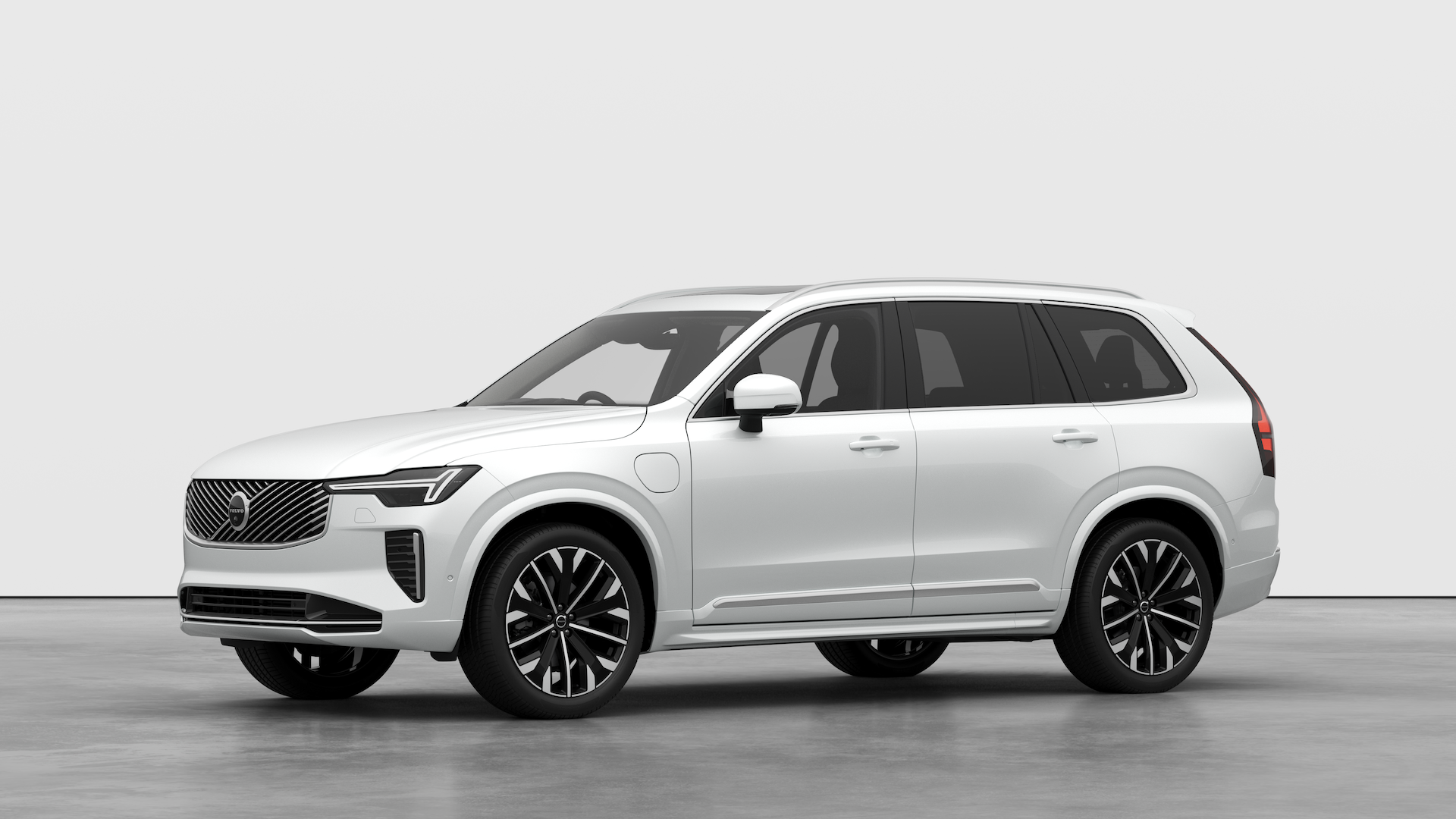 Volvo XC90 Plug-In Hybrid 2.0 T8 PHEV Ultra Bright 5dr AWD Geartronic Image 1