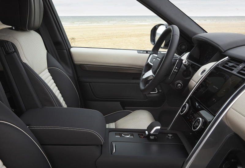 Used Land Rover Discovery Interior