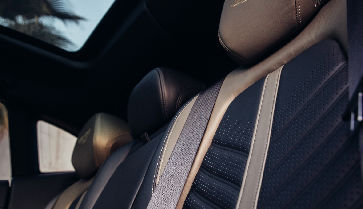 Customise an Aston Martin