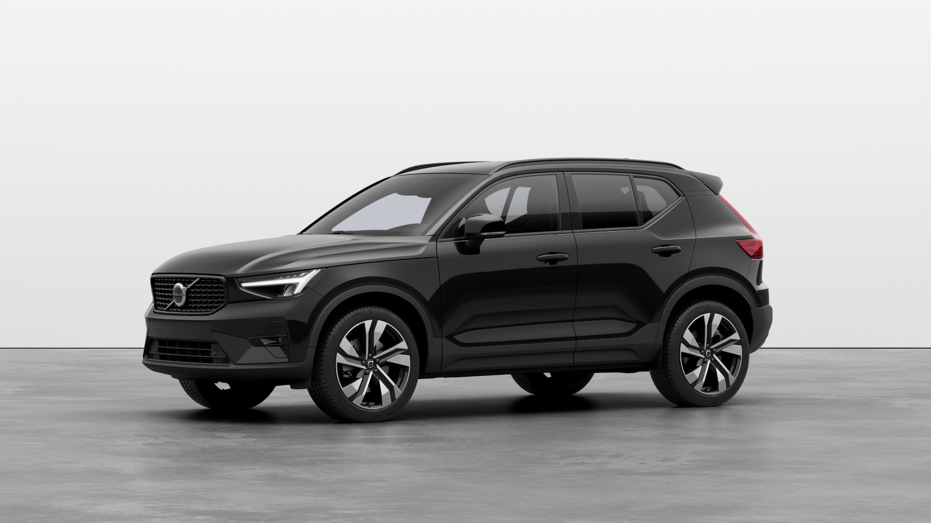 Volvo XC40 2.0 B3P Plus 5dr Auto Image 1