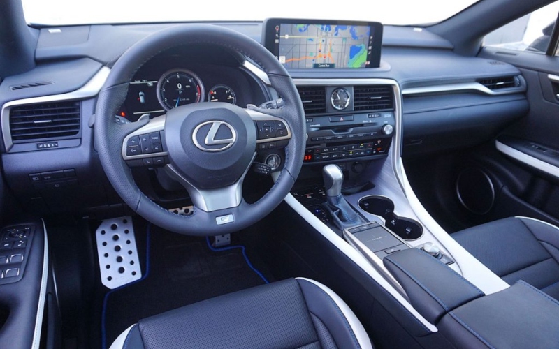 Second-hand Lexus RX Hybrid Interior