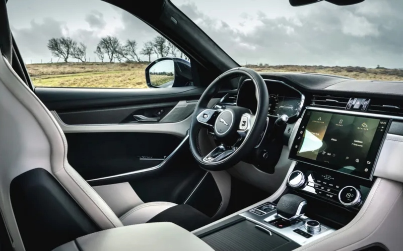 Used Jaguar F-Pace Interior