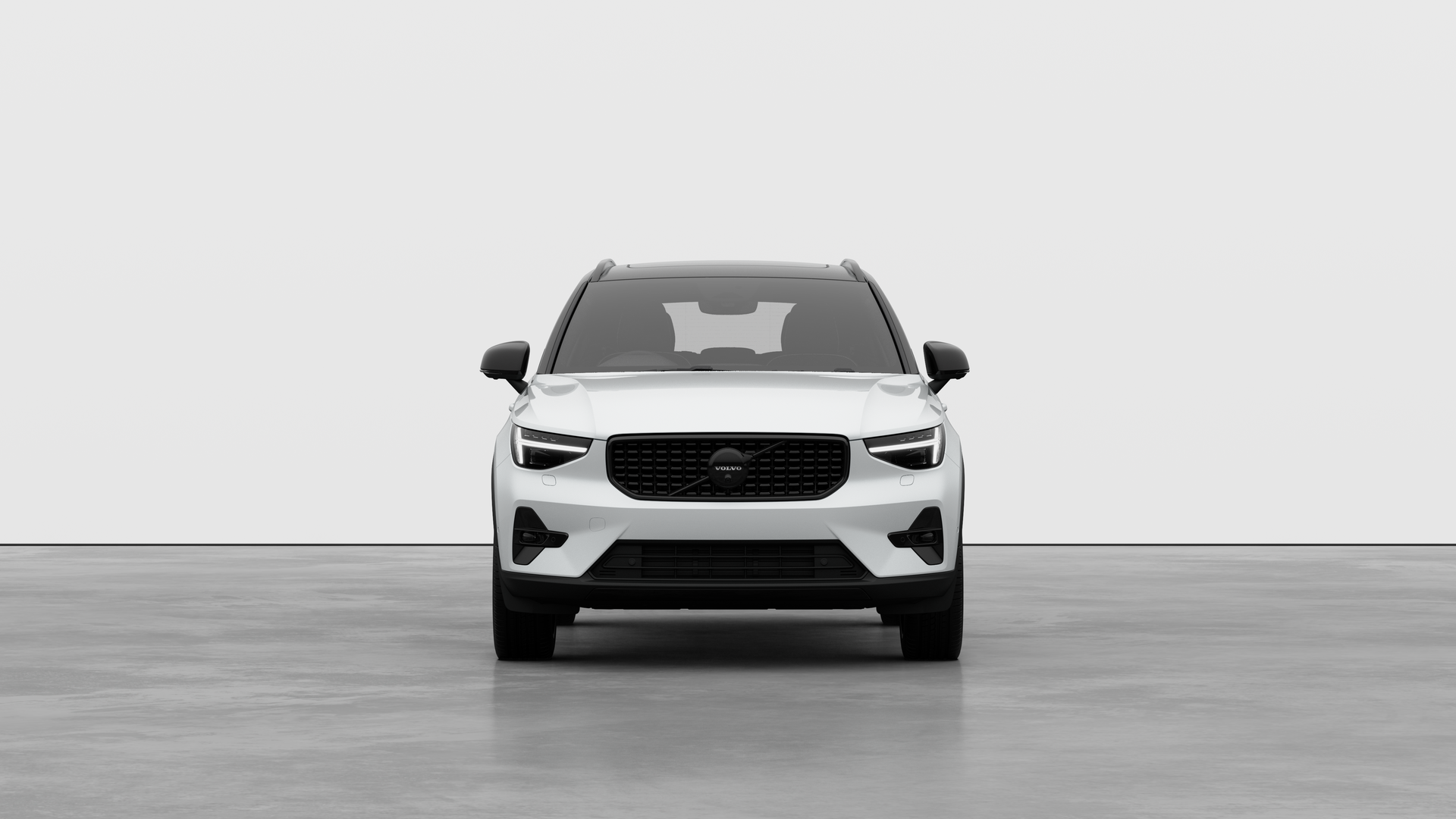 Volvo XC40 2.0 B3P Ultra Black Edition 5dr Auto Image 2