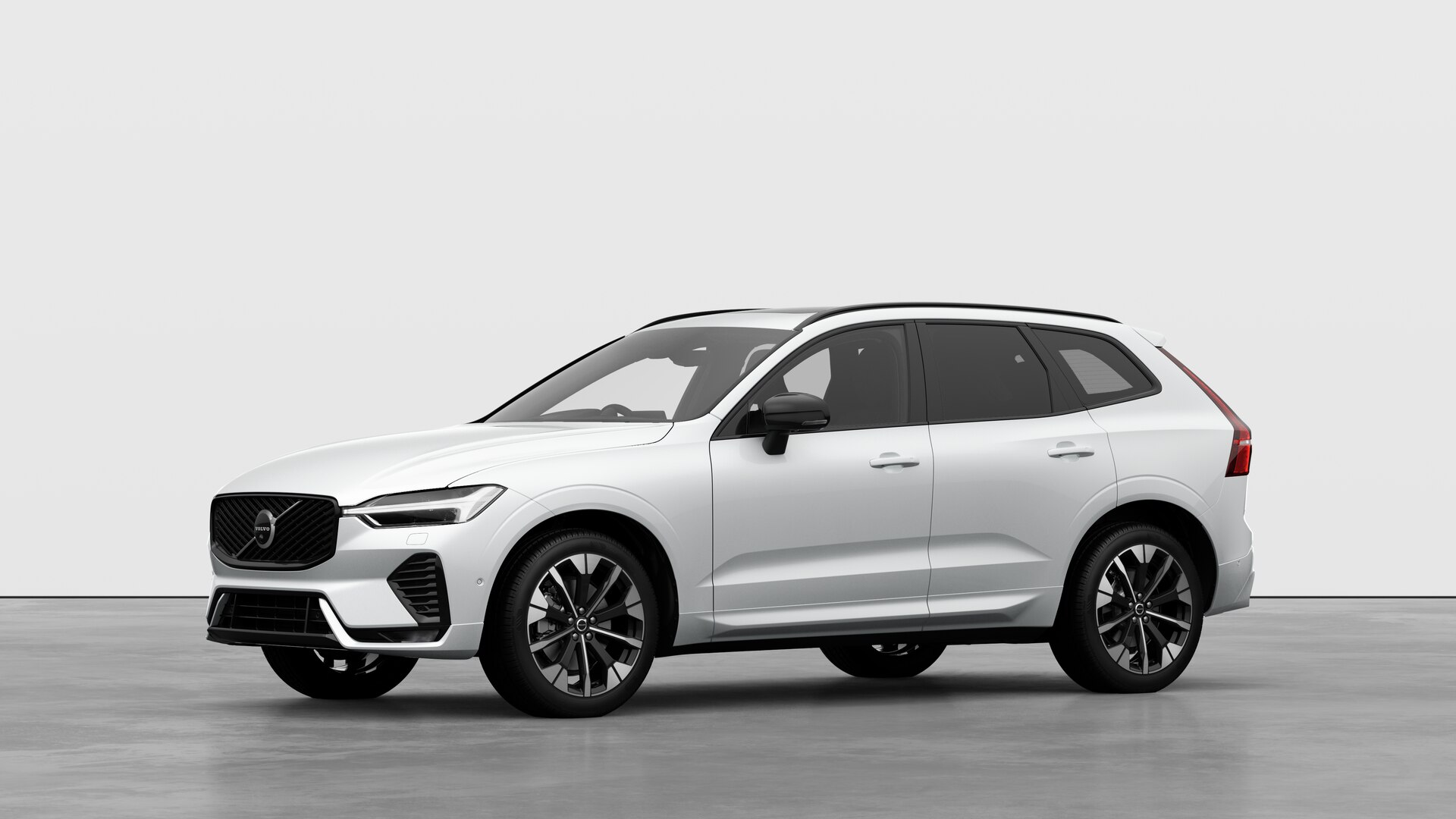 Volvo XC60 2.0 B5P Ultra Dark 5dr AWD Geartronic Image 1