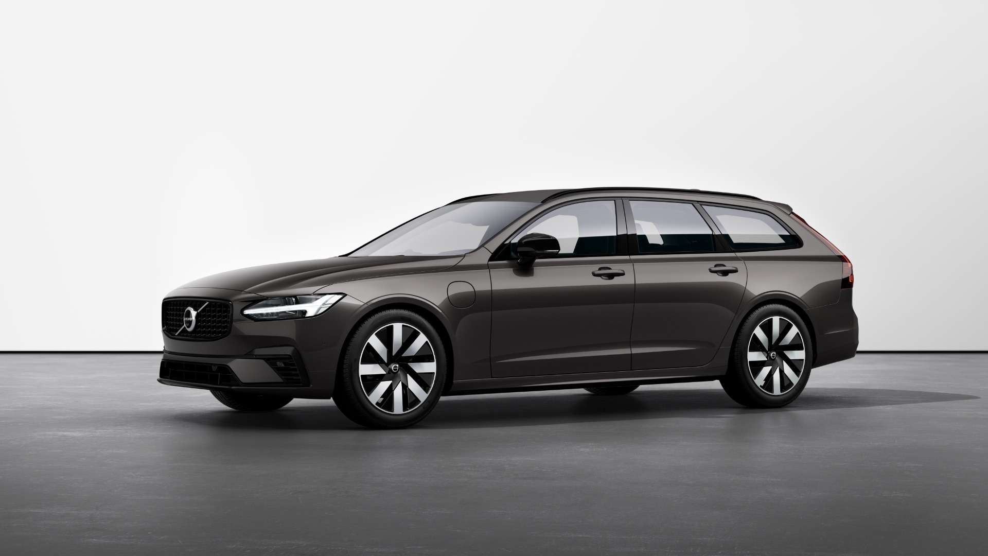Volvo V90 Plug-In Hybrid 2.0 T6 [350] PHEV Plus Dark 5dr AWD Auto Image 1