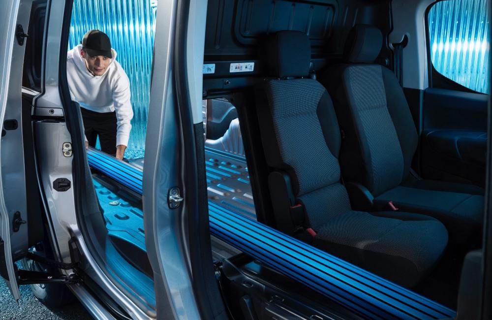 New Peugeot e-Partner Practicality