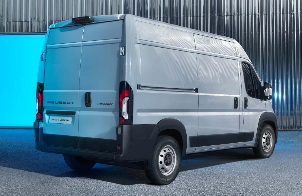 New Peugeot e-Boxer Performance