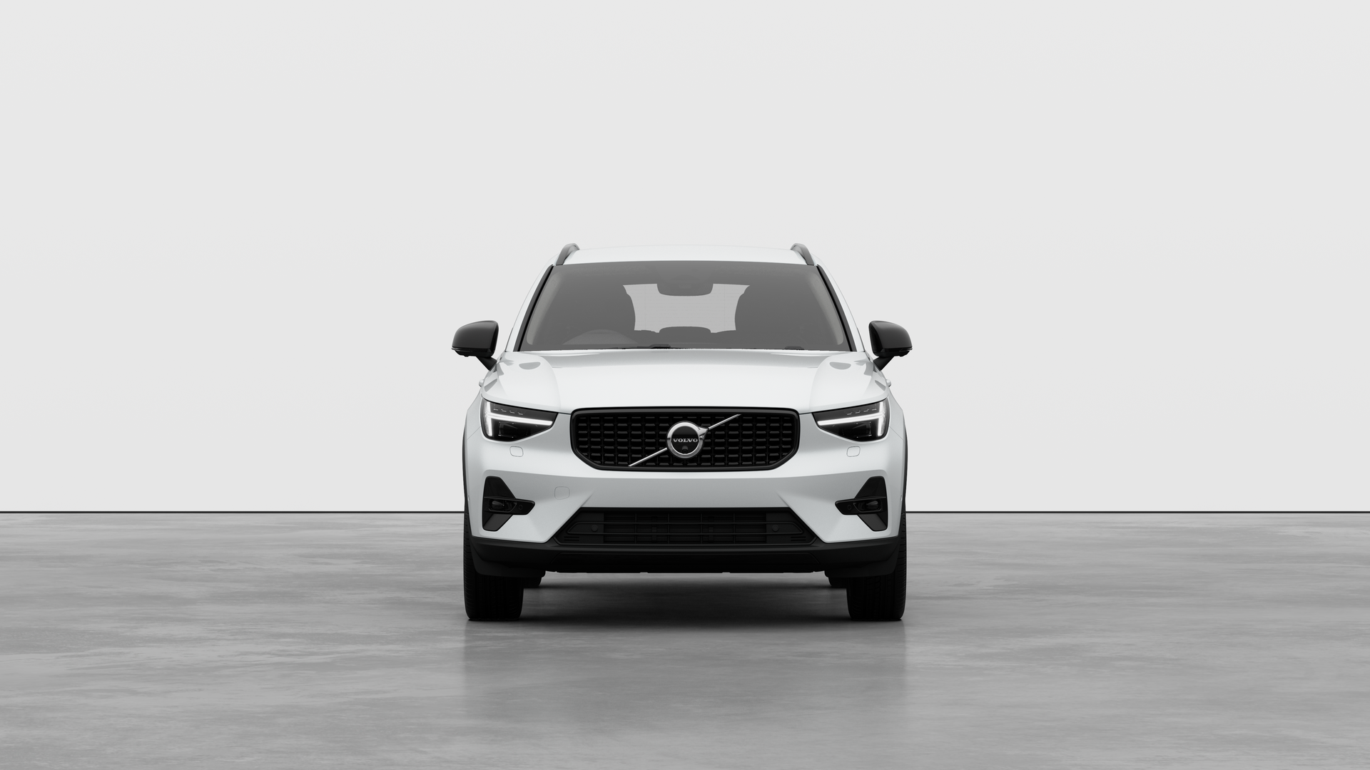 Volvo XC40 2.0 B4P Plus Dark 5dr Auto Image 2