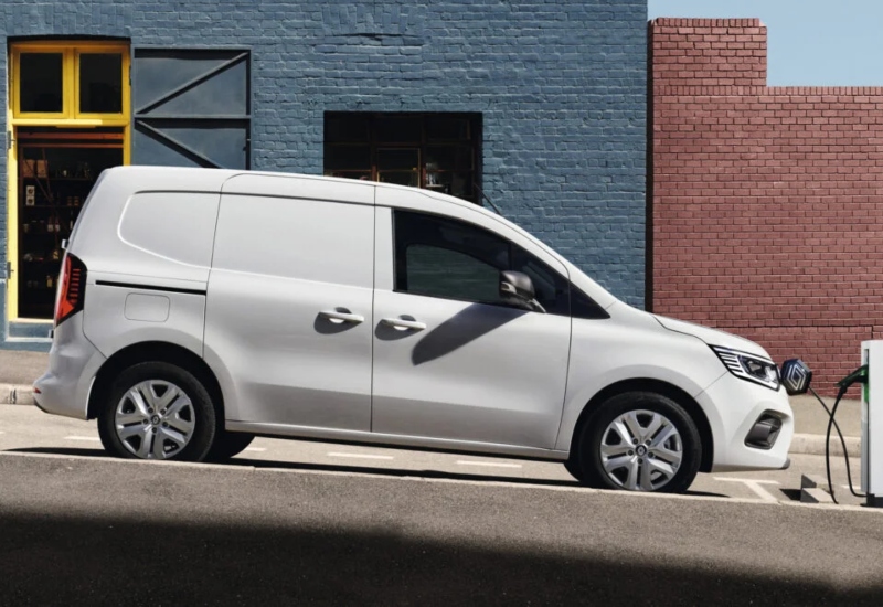 New Renault Kangoo E-Tech Size