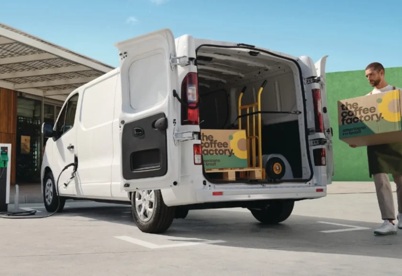 New Renault Trafic E-Tech Van