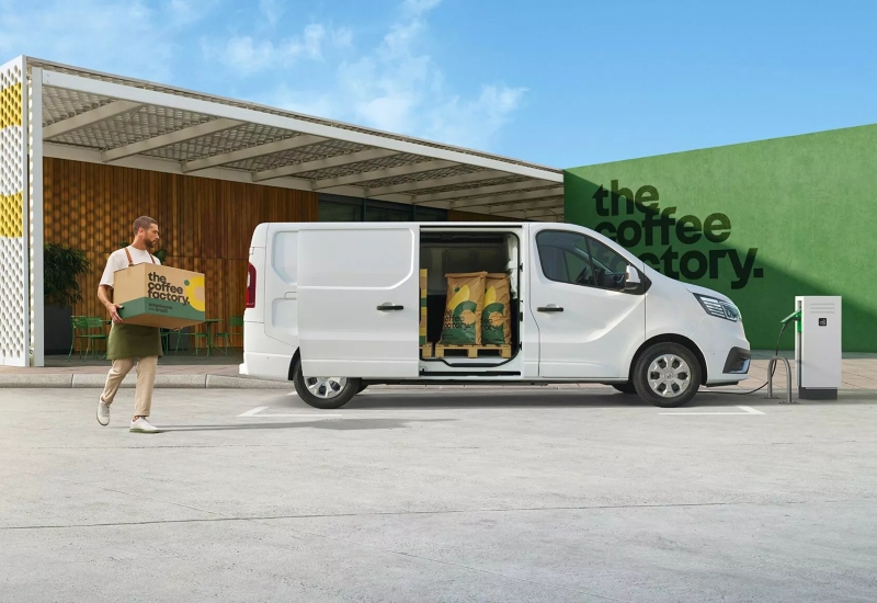 New Renault Trafic E-Tech Electric Van