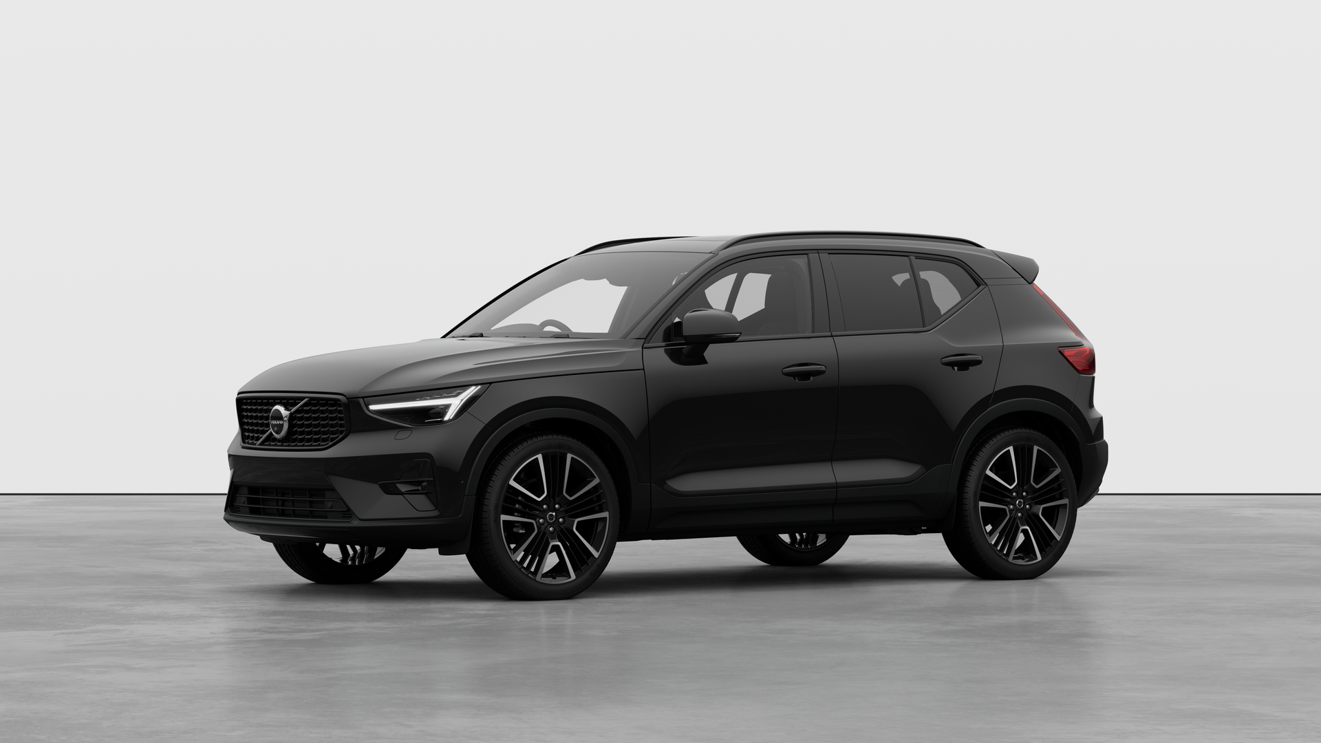 Volvo XC40 2.0 B4P Ultra Dark 5dr Auto Image 1