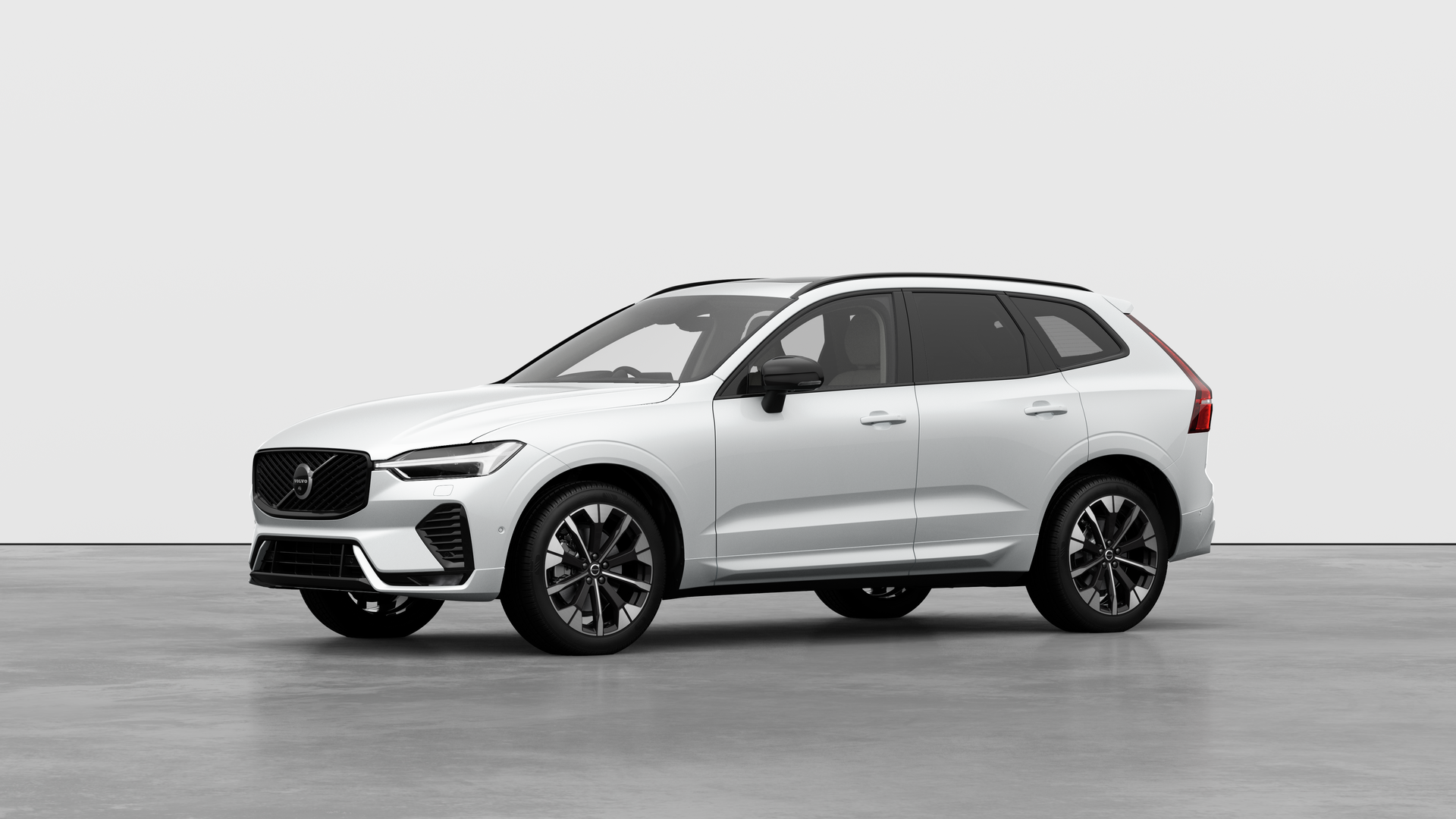 Volvo XC60 2.0 B5P Ultra Dark 5dr AWD Geartronic Image 1