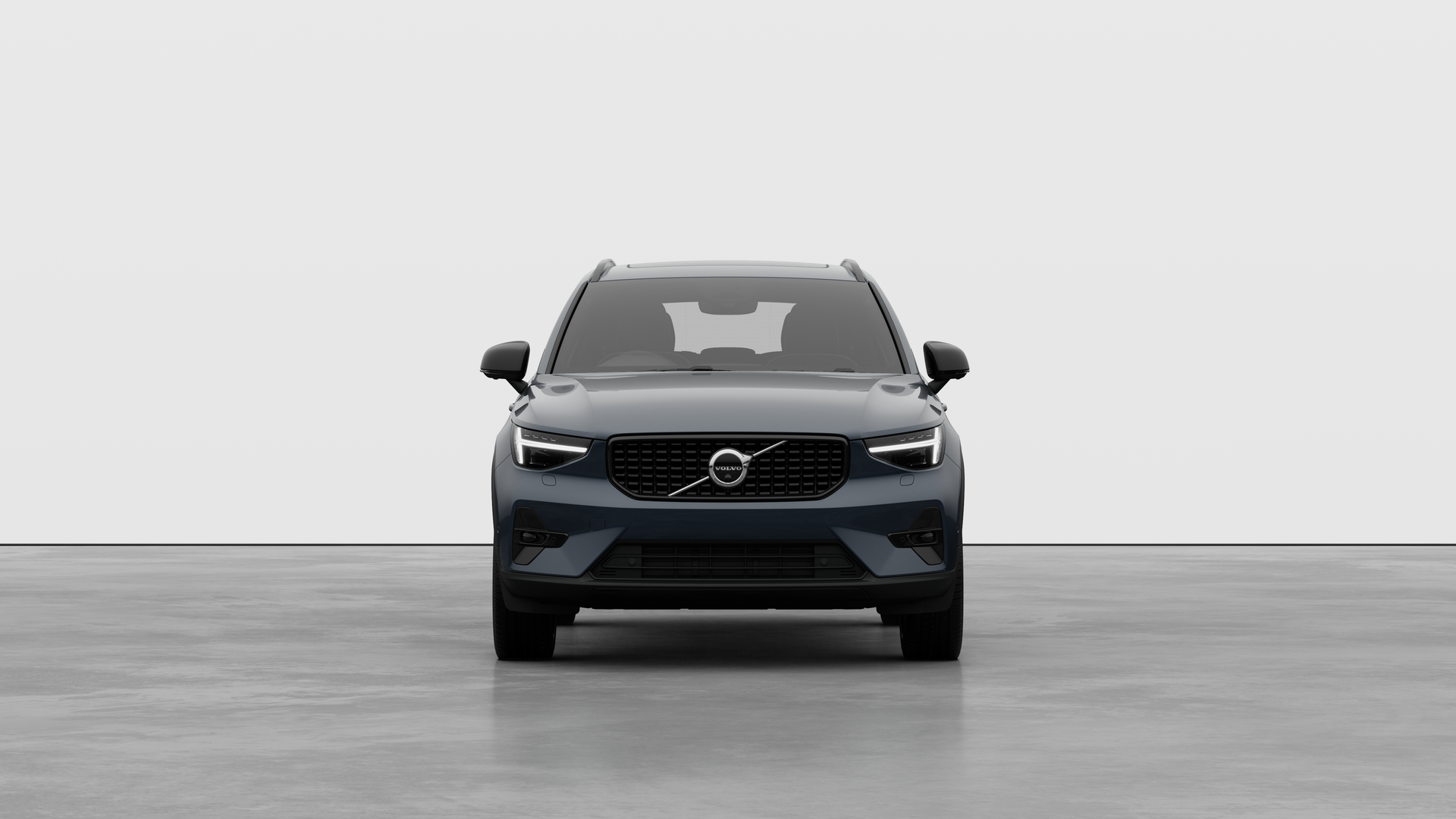 Volvo XC40 2.0 B3P Ultra Dark 5dr Auto Image 2