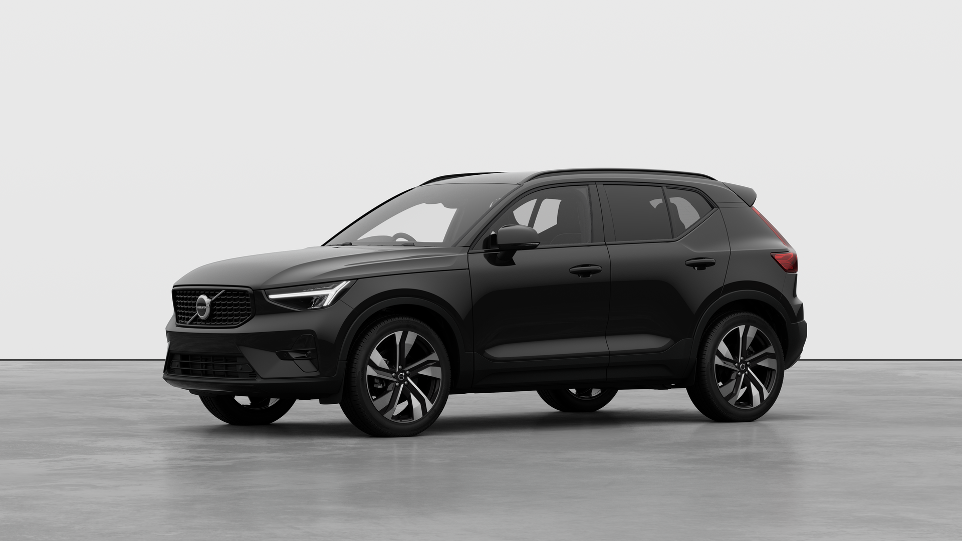 Volvo XC40 2.0 B3P Plus 5dr Auto Image 1
