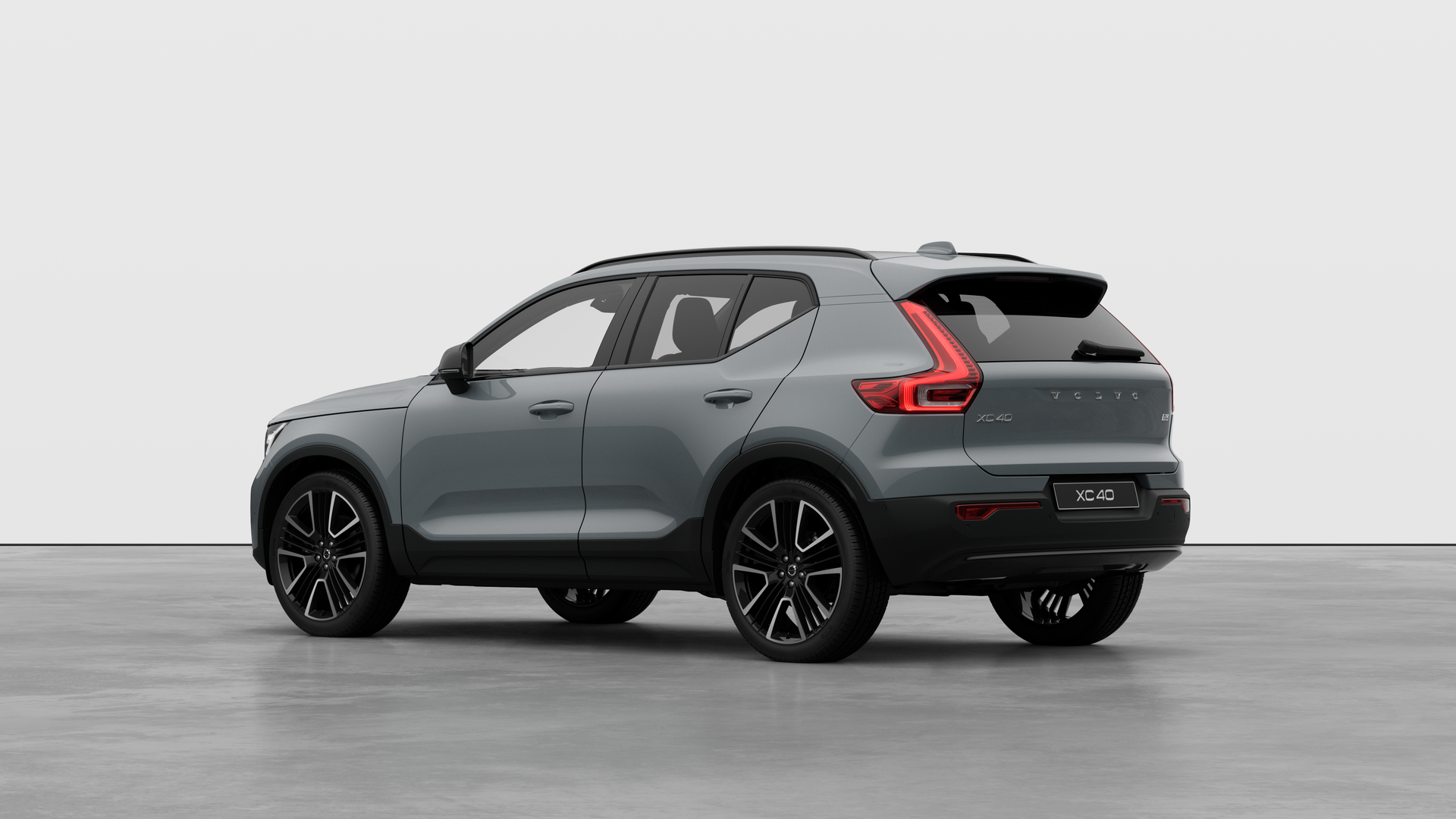 Volvo XC40 2.0 B3P Ultra Dark 5dr Auto Image 3