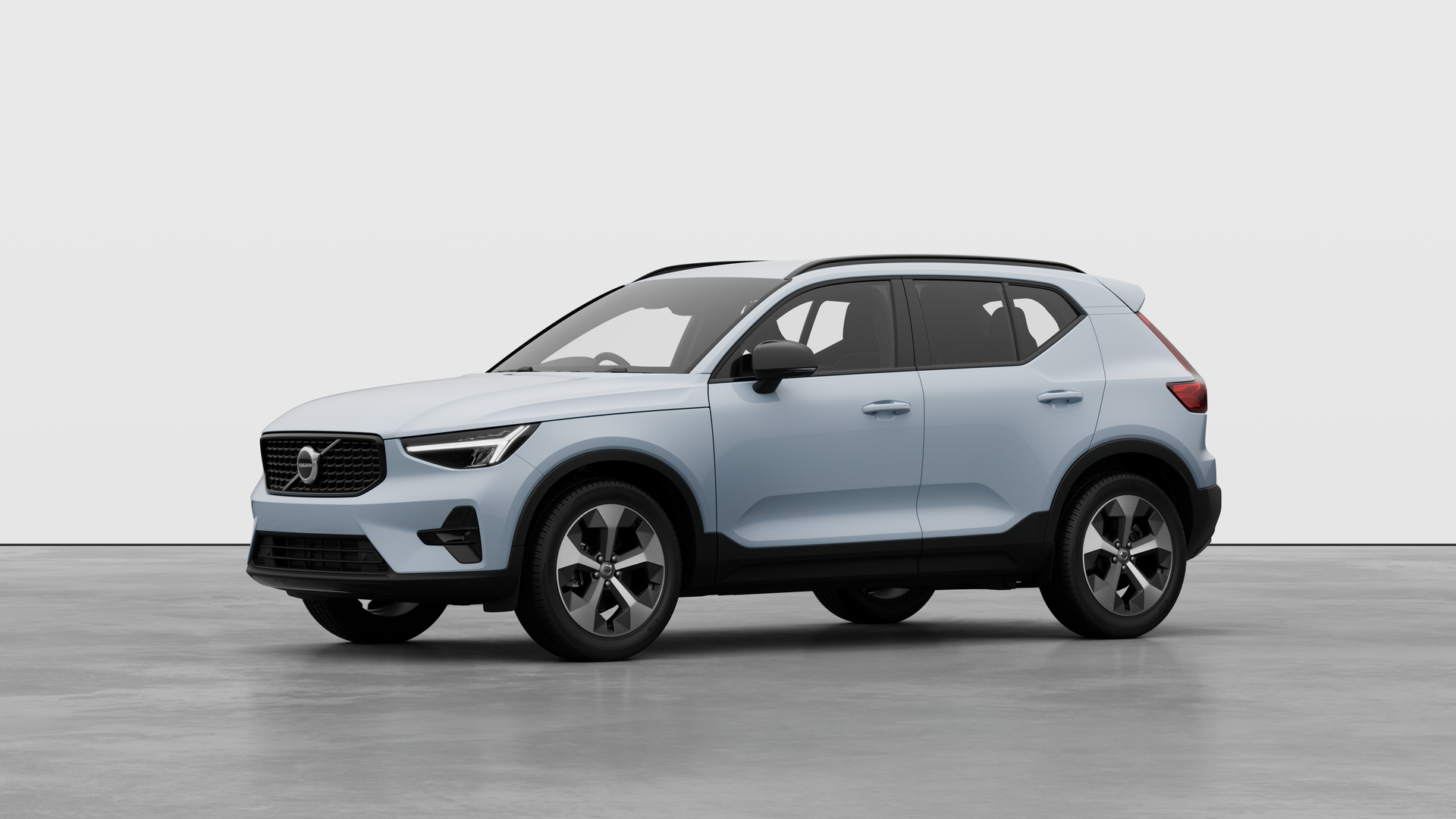 Volvo XC40 2.0 B4P Plus Dark 5dr Auto Image 1