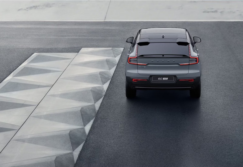 Used Volvo EC40 Price