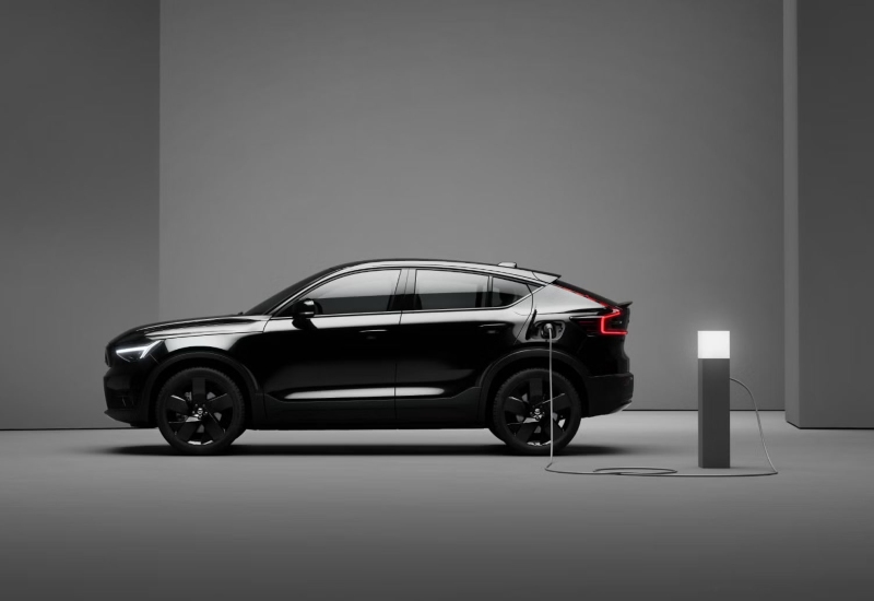 Used Volvo EC40 Black Edition