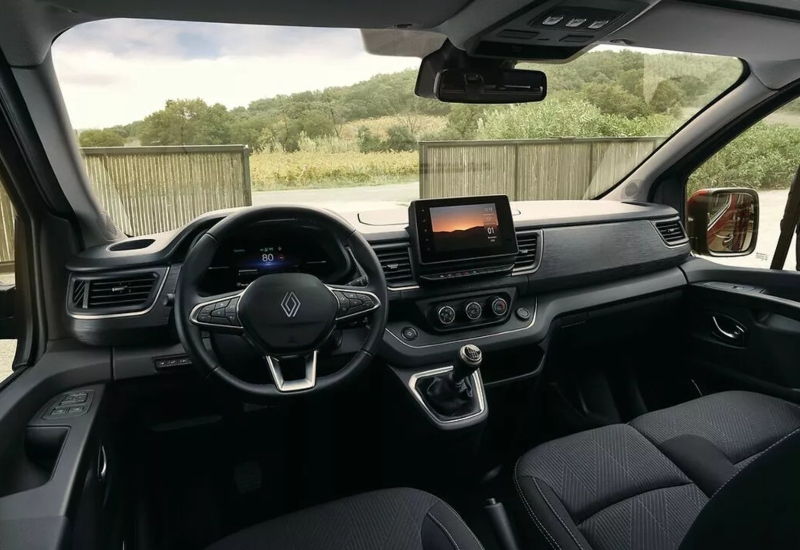New Renault Trafic Passenger Cabin