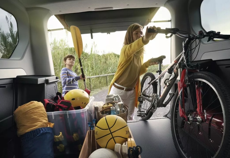 New Renault Trafic Passenger Interior