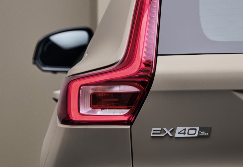 Used Volvo EX40 Twin Motor