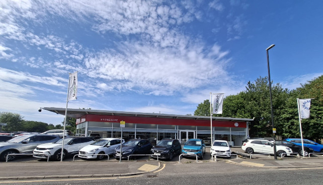 Stoneacre Rochdale dealership front