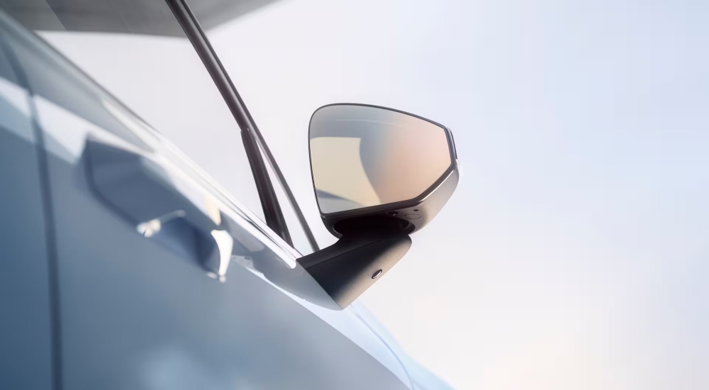 New Volvo EX30 - Door Opening Alert