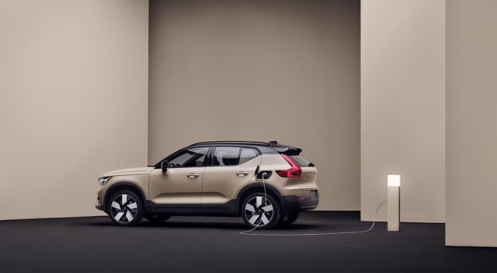 New Volvo EX40 Electric