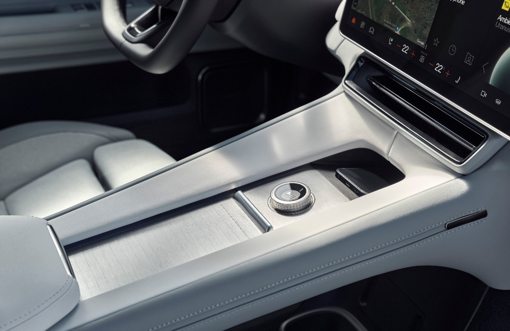 New Polestar 4 interior