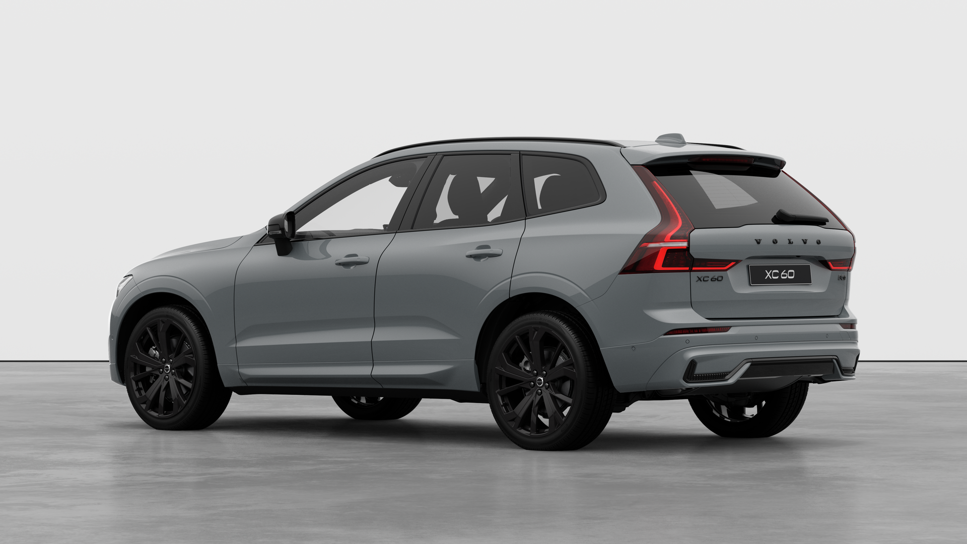 Volvo XC60 2.0 B5P Plus Black Edition 5dr AWD Geartronic Image 3
