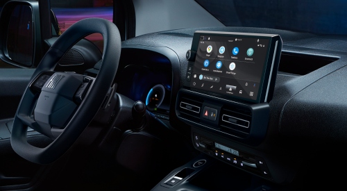 Have everything at your fingertips in the new Fiat Doblo cabin