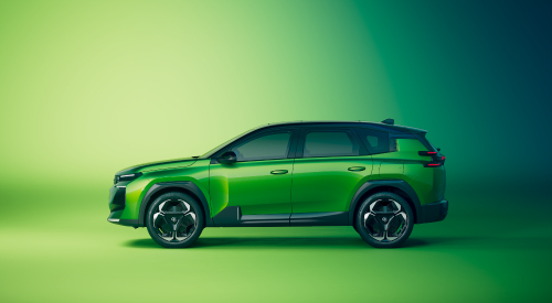 New Citroen C5 Aircross Hybrid Automatic New Citroen C5 Aircross Hybrid with an automatic transmission for smooth gear changes.