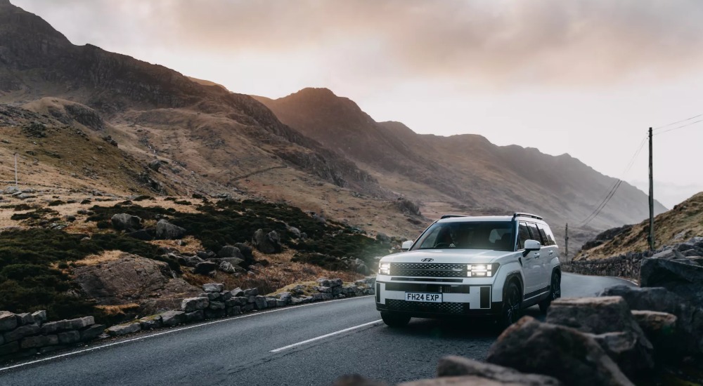 New Hyundai SANTA FE Hybrid Highlights New Hyundai SANTA FE Hybrid Highlights